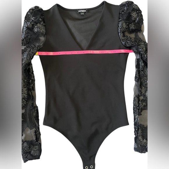 Express Floral Lace Puff Sleeve Vneck Body Suit in Black Size XS - Picture 8 of 8